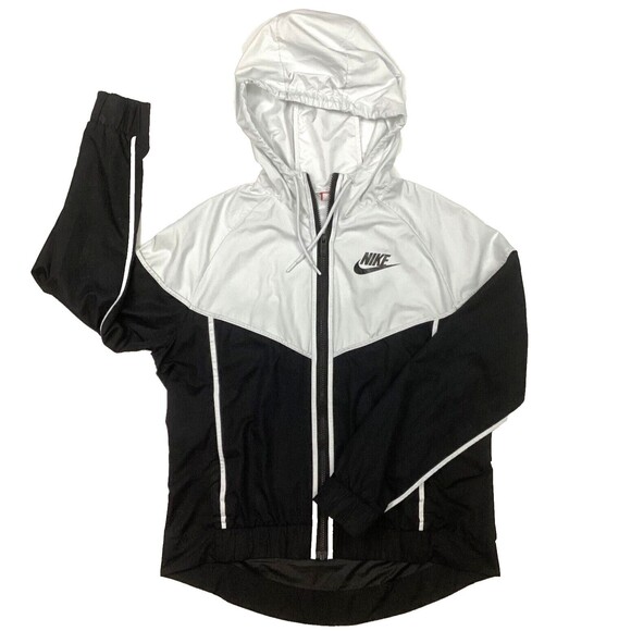Nike Windrunner - Women's Sz Medium -White/Black Windbreaker Jacket - 883495-011 - Picture 1 of 13